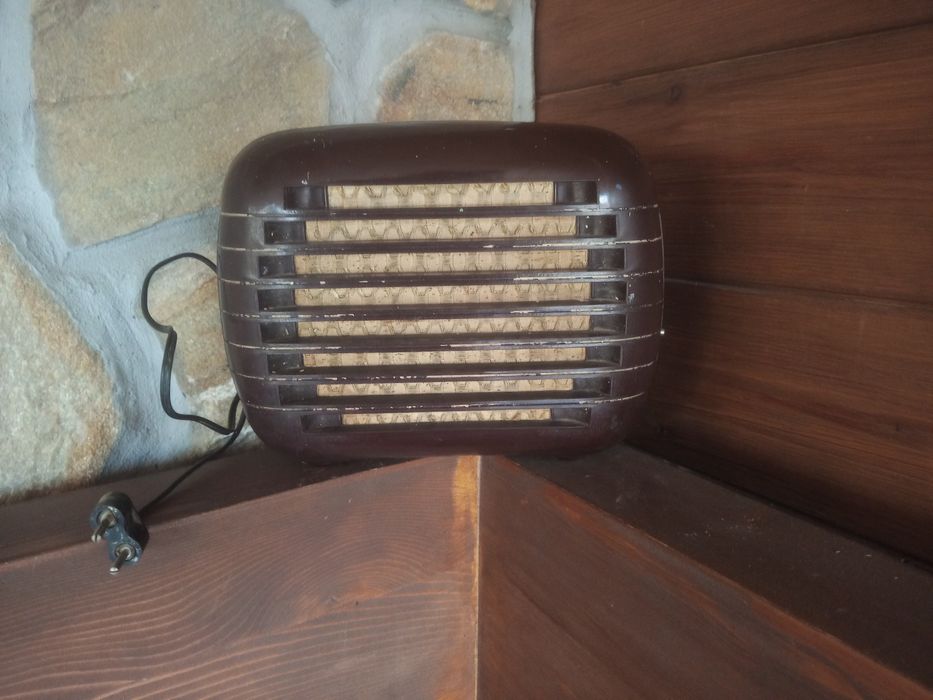 Радиоточка ( бакелитова).3 броя.