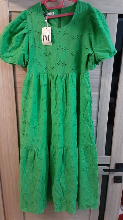 Продам новое платье из хлопка.