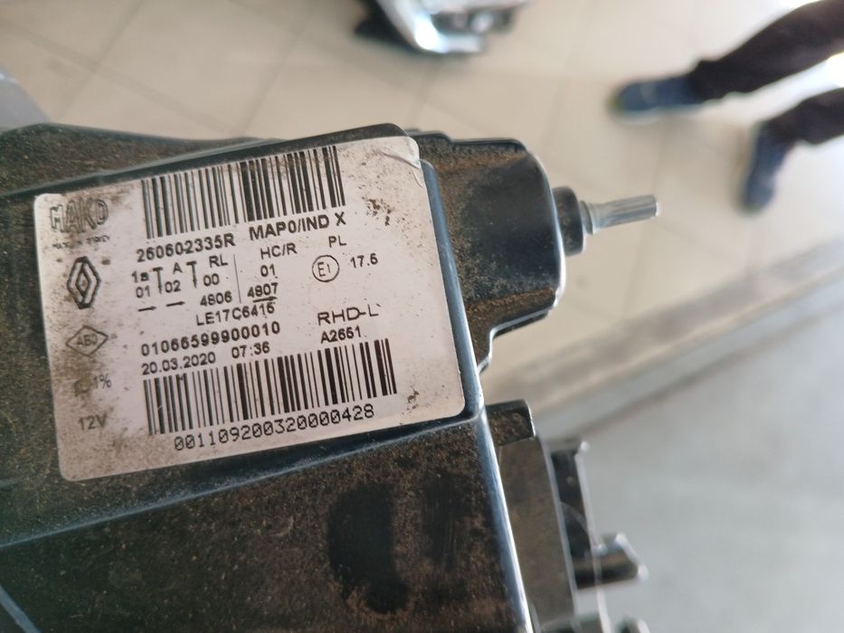 Фар за рено клио 5