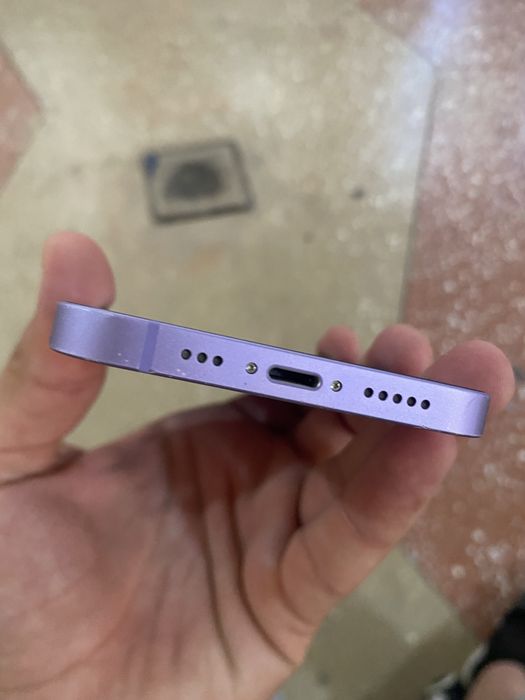 Iphone 12 holati zur