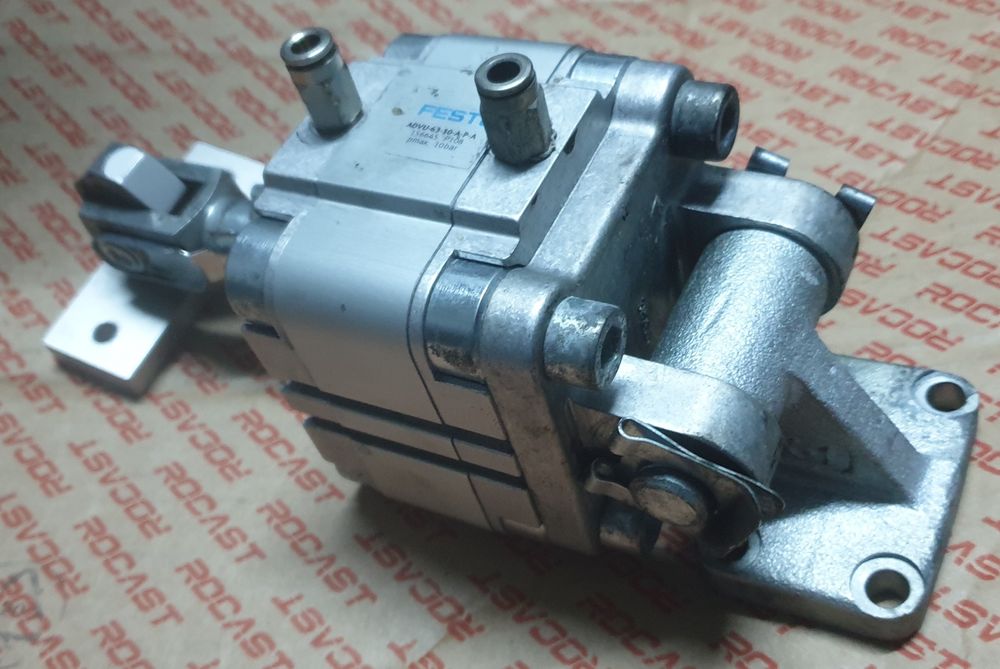 Cilindru piston pneumatic Festo