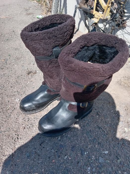 Зимни ботинки7500 унты 15000 тенге