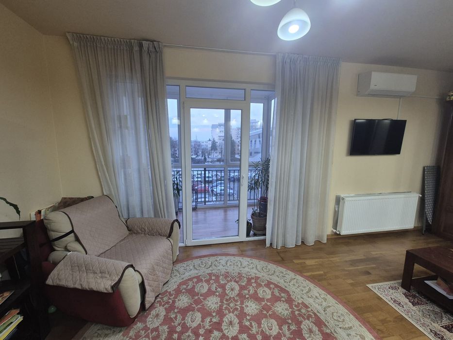Apartament  și loc de parcare privat cartier Dambu str Suceava
