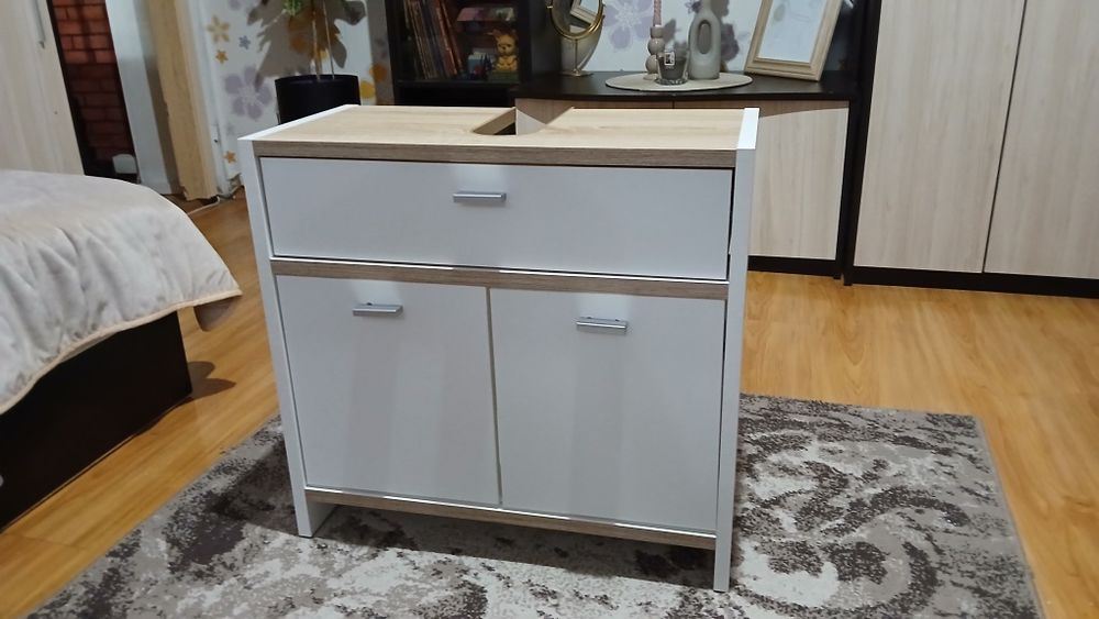 Нов шкаф за баня