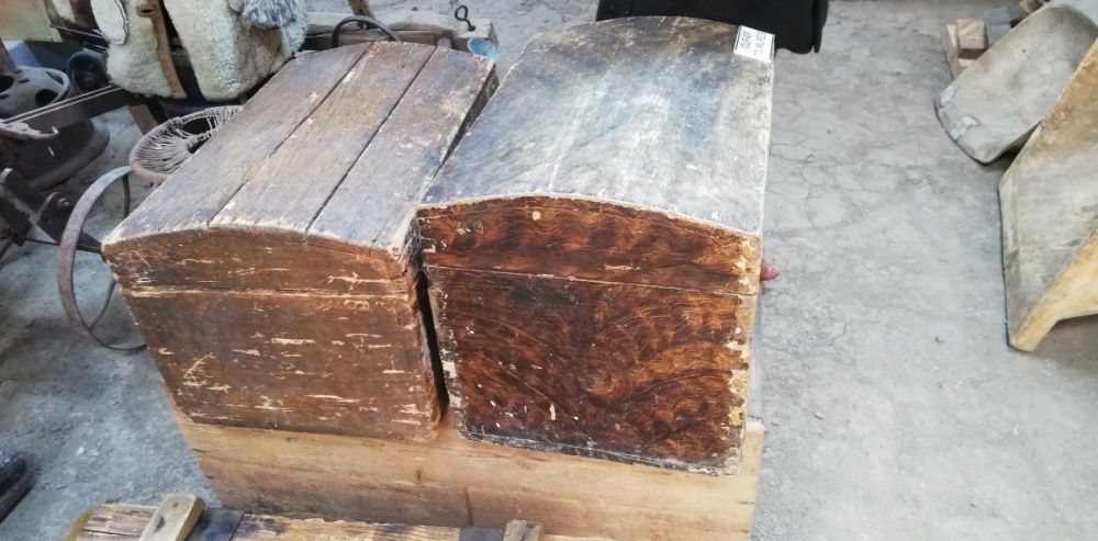 Lada din lemn veche (cufar), decorativ, rustic