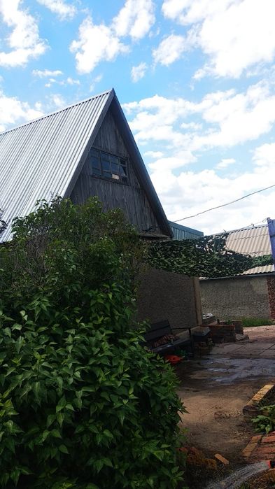 Продам дачу в  обществе Металлург Спп .