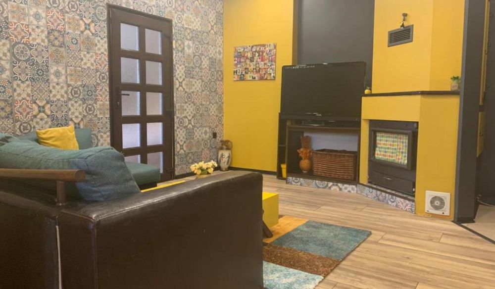 Дава се под наем Двустаен апартамент в София, Стрелбище - 67 кв.м за 448.8 € - Снимка #2