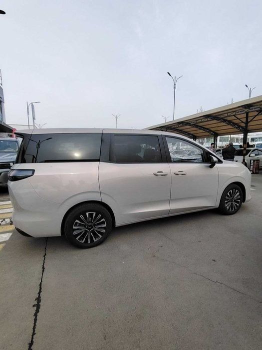 Продаётся Wuling Starlight 730 (ELEKTRO 530 запас хода)