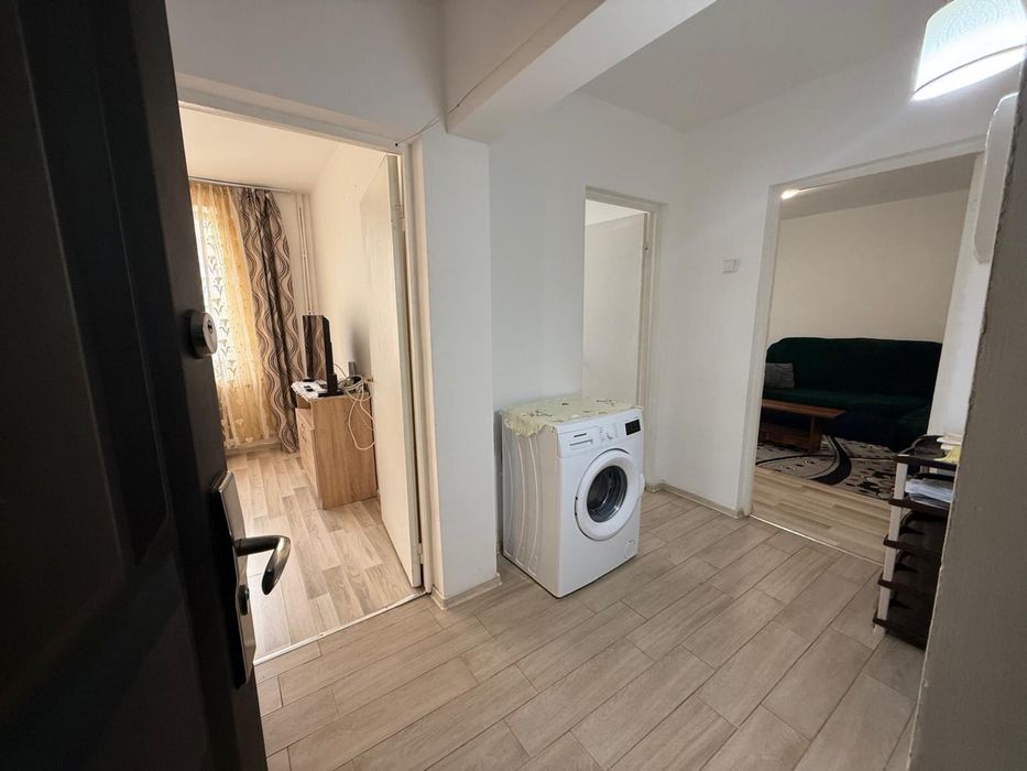 Inchiriez apartament