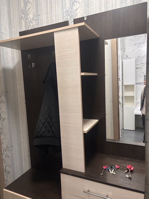 Шкаф в прихожую.