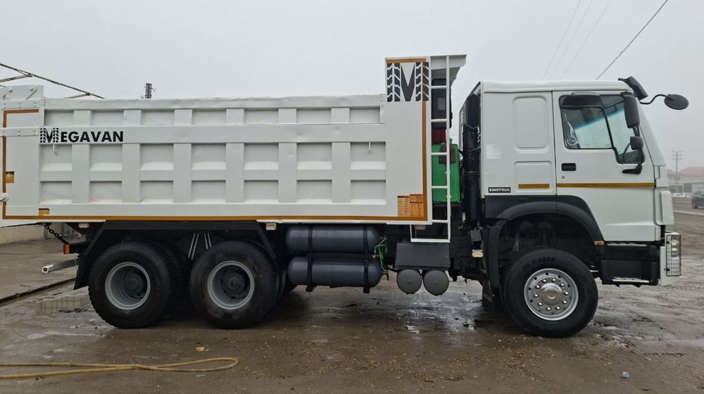 HOWO samosval sotiladi