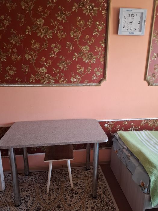 Сдам комнату в трехкомнатной