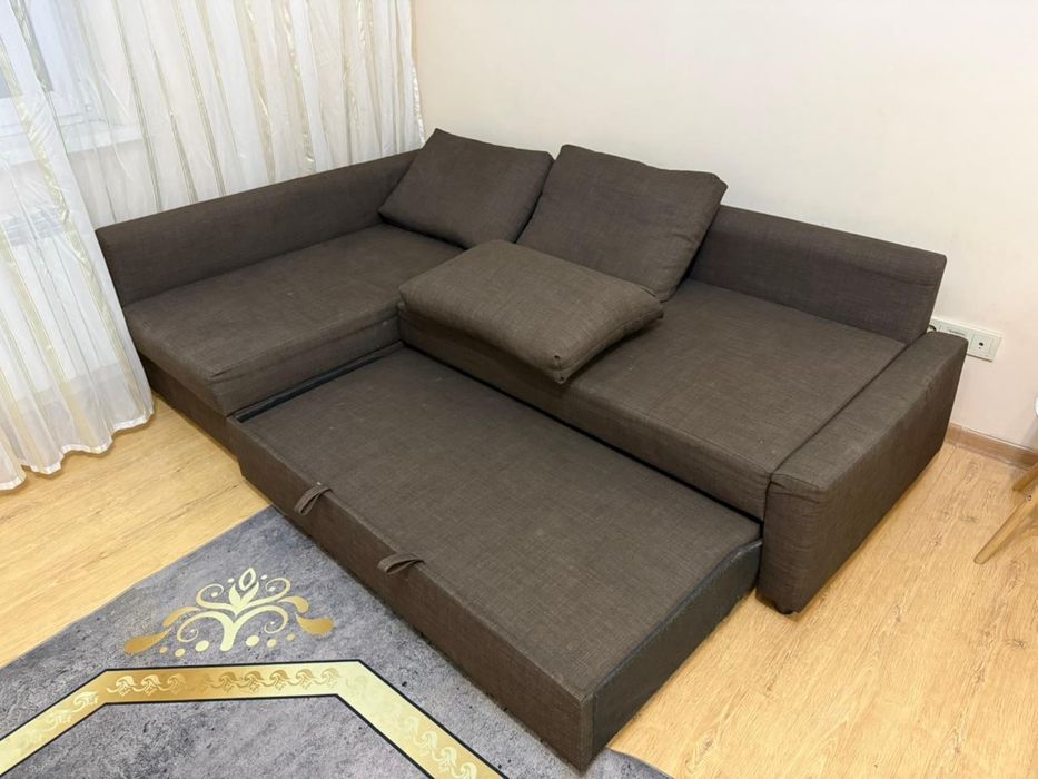 Диван угловой в хорошем состоянии