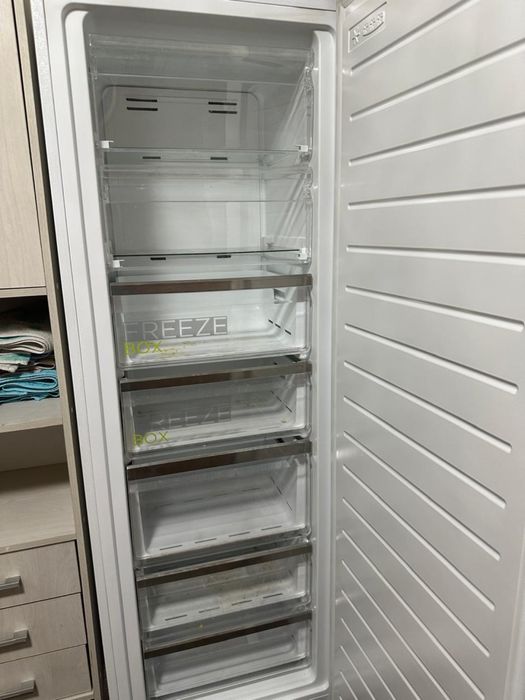 Морозильник Midea No Frost (не требует разморозки)