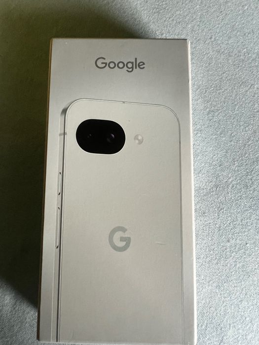 Telefon mobil Google Pixel 10a, 128GB, 8GB RAM, 5G, Fog