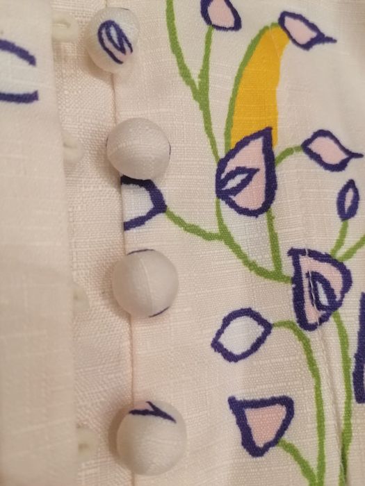 Страхотна рокля с флорални мотиви