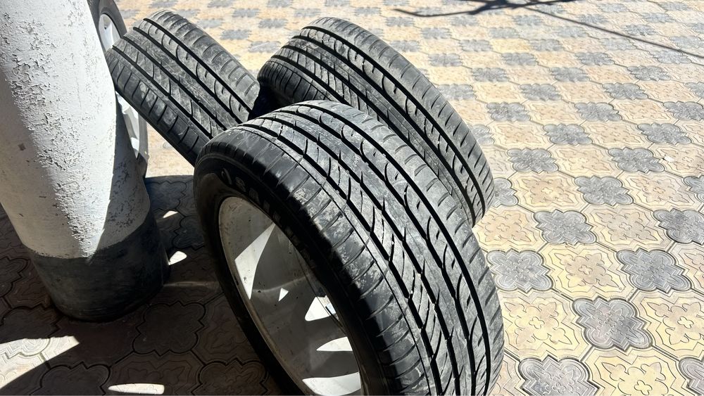 летние безкамер шины с дисками датчиком давление