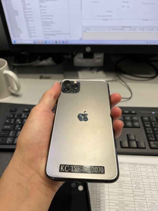 Продам iphone 11 pro max 256 gb 120 к