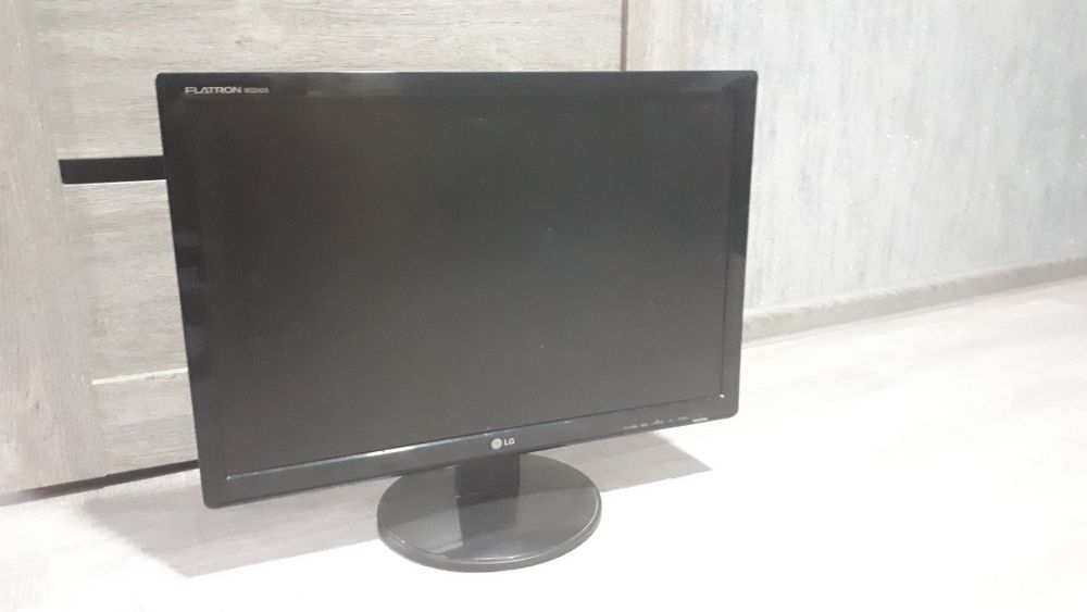 Монитор на ремонт или на запчасти