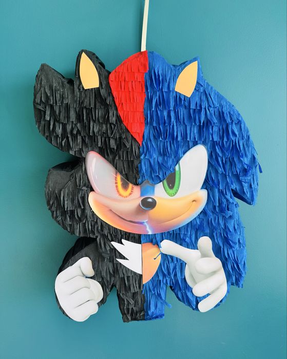 Соник и Шадоу пинята