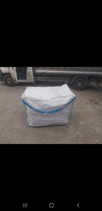 Vand saci ( pt cereale mere legume fructe depozitare  etc ) lemne foc