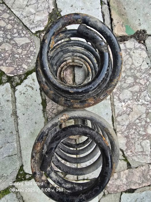 Пружини за Jeep Grandcherokee