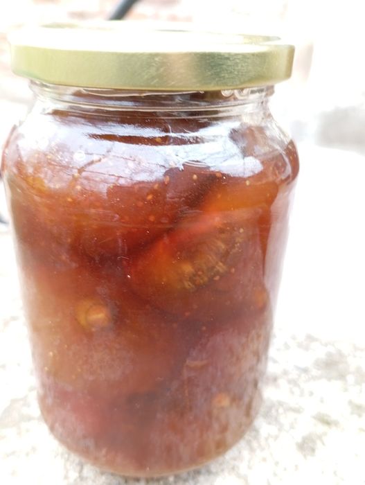 Домашна зимнина-пуешко месо,люти чушки,сладко