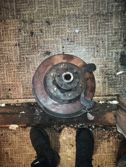 Продам запчасти монтеро, Челленджер,