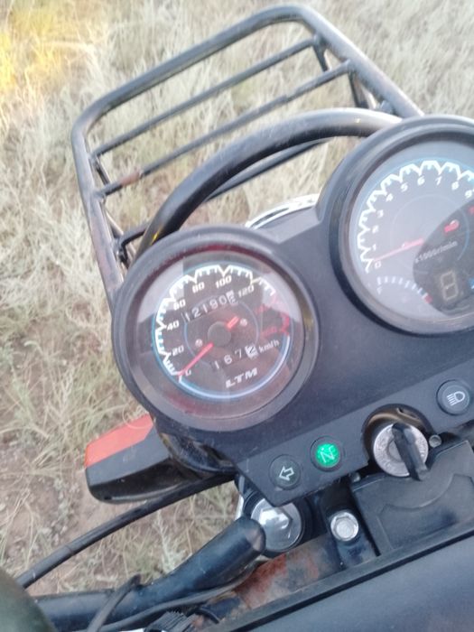 Мотоцикл 200 куб см