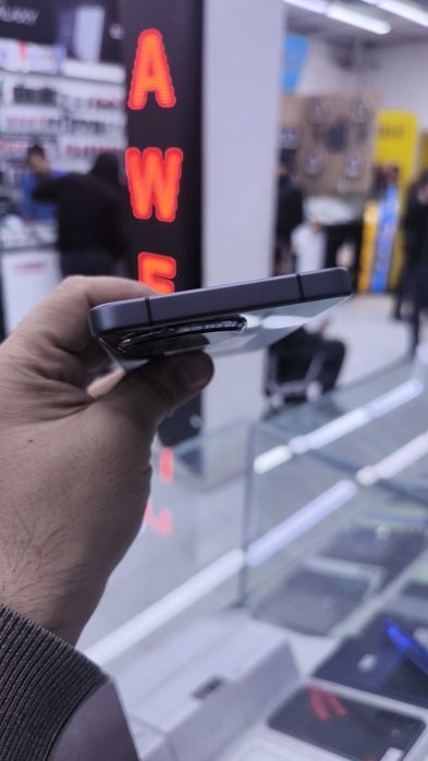 poco F7 pro 12/256 qora