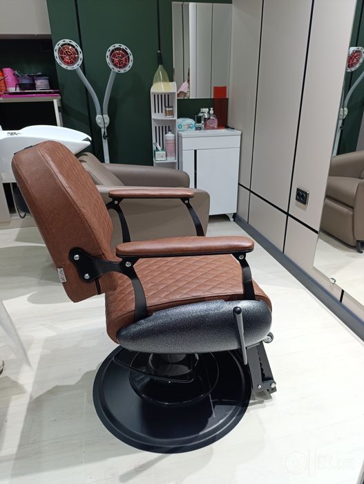 Продам кресло для салона красоты