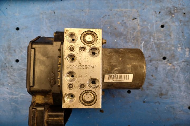 Pompa ABS 20 CFF 5N0614109AP Volkswagen VW Tiguan prima generatie (fa