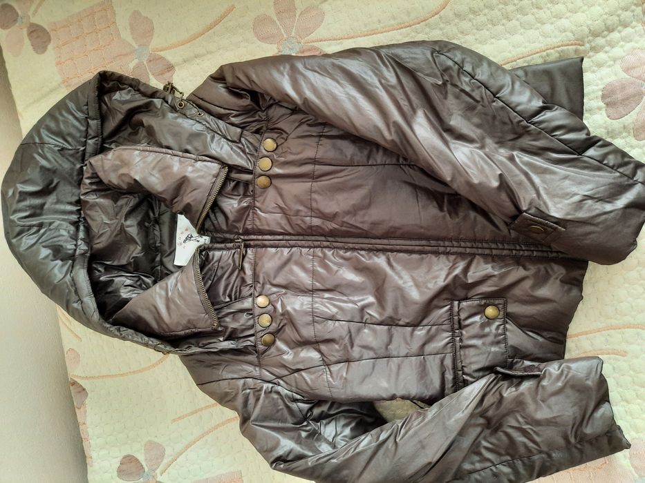 Продам куртку 42 размера