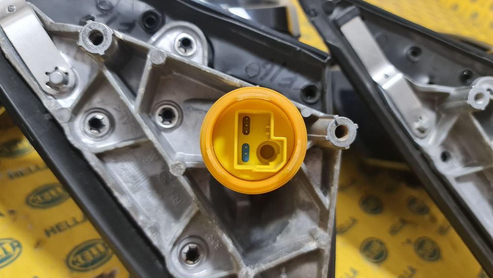 Brat oglinda completa BMW X6 F16 5pin heliomata sticla triunghi assist