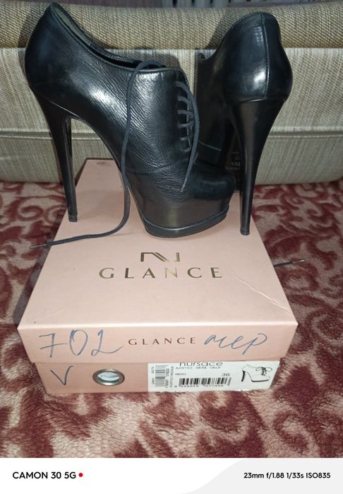 Ботинки на шпильках