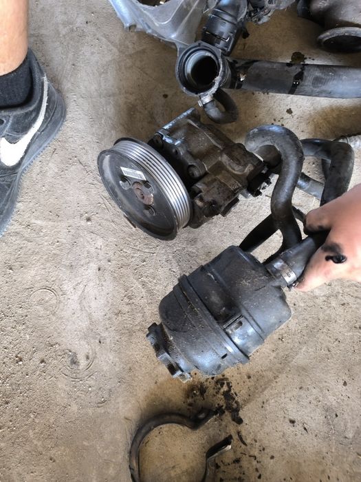 Хидравлична помпа Бмв е60 е61 520д 177кс n47 bmw e60 e61