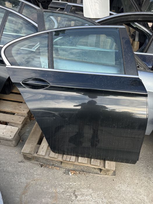 Usa stanga spate bmw f10 usa dreapta spate bmw f10