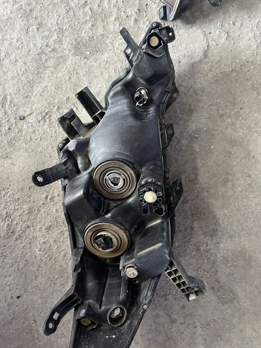 Продам фары на прадо 150