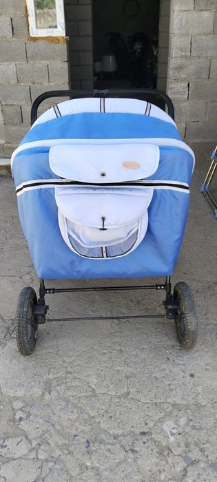 Продам коляску для двойняшек