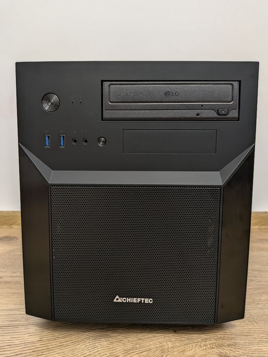 Sistem Mini PC / Home Server Chieftec - Celeron J1800, 8GB RAM, 256GB HDD, DVD-RW