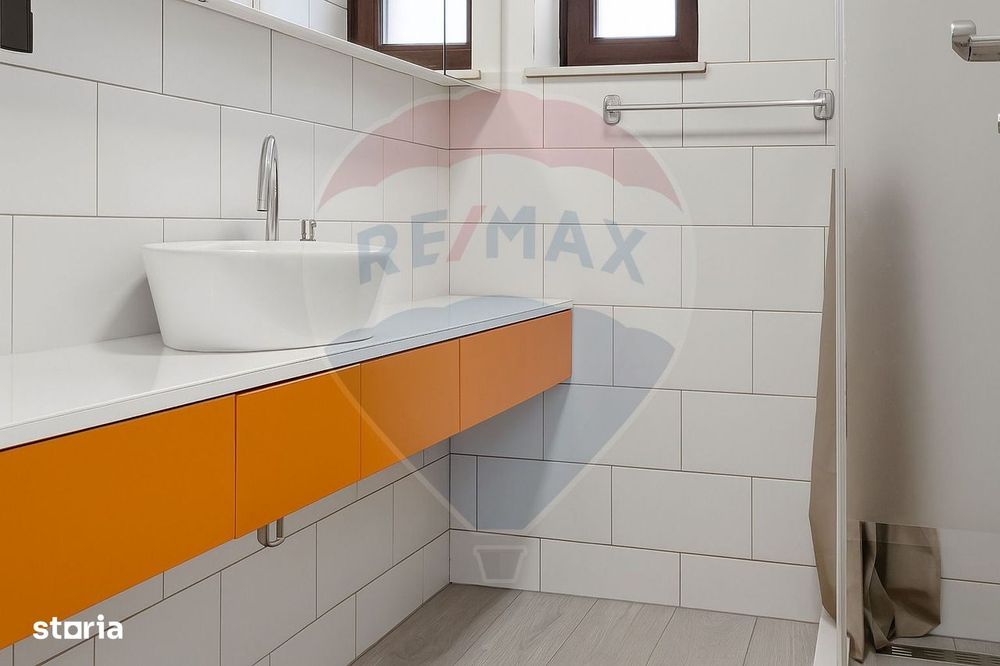 Vilă cu 6 camere de vânzare strada Matei Basarab