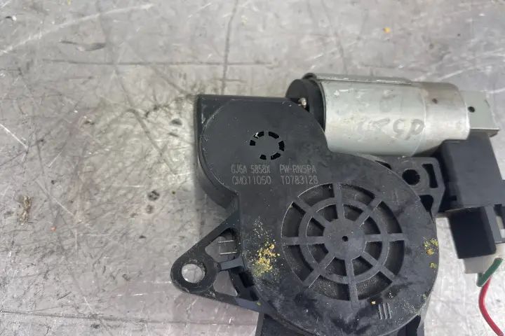 Motoras macara geam spate stanga GJ6A5858X / GJ6A 5858X Mazda 6 2004