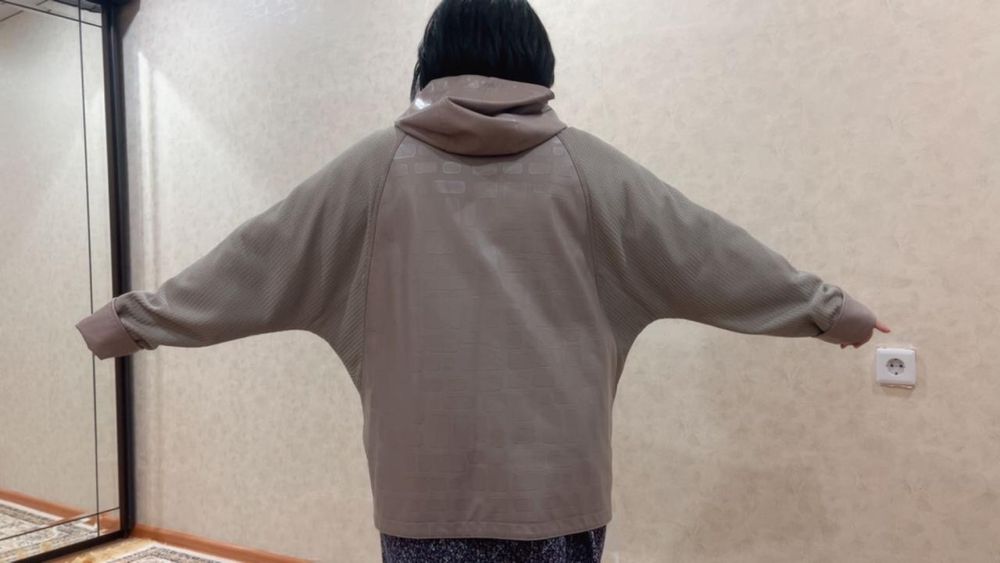 продам срочно кожанную куртку