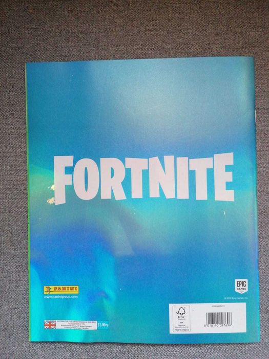 Album gol stickere Fortnite Ready to Jump +20 de pachete sigilate