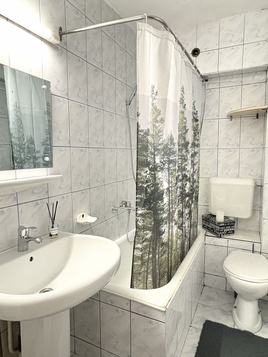 Apartament 4 camere de inchiriat