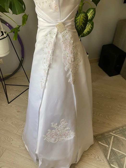Свадебное платье.