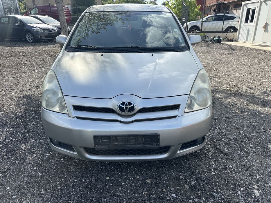 Toyota Corolla Verso Корола Версо На части 2.0 d4d 116кс