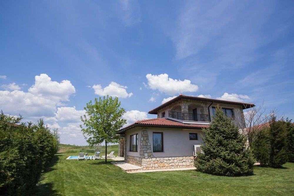 Продава се Къща в Балчик - 185 кв.м за 1773 €/кв.м - Снимка #2