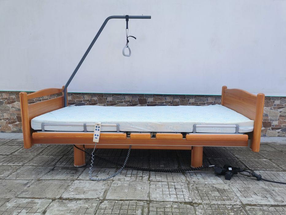 Електрическо болнично легло