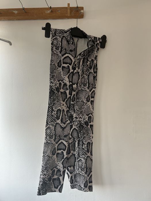 Salopeta de vara superba